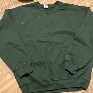 2 medium gildan crewnecks navy and dark green in good condition but very worn